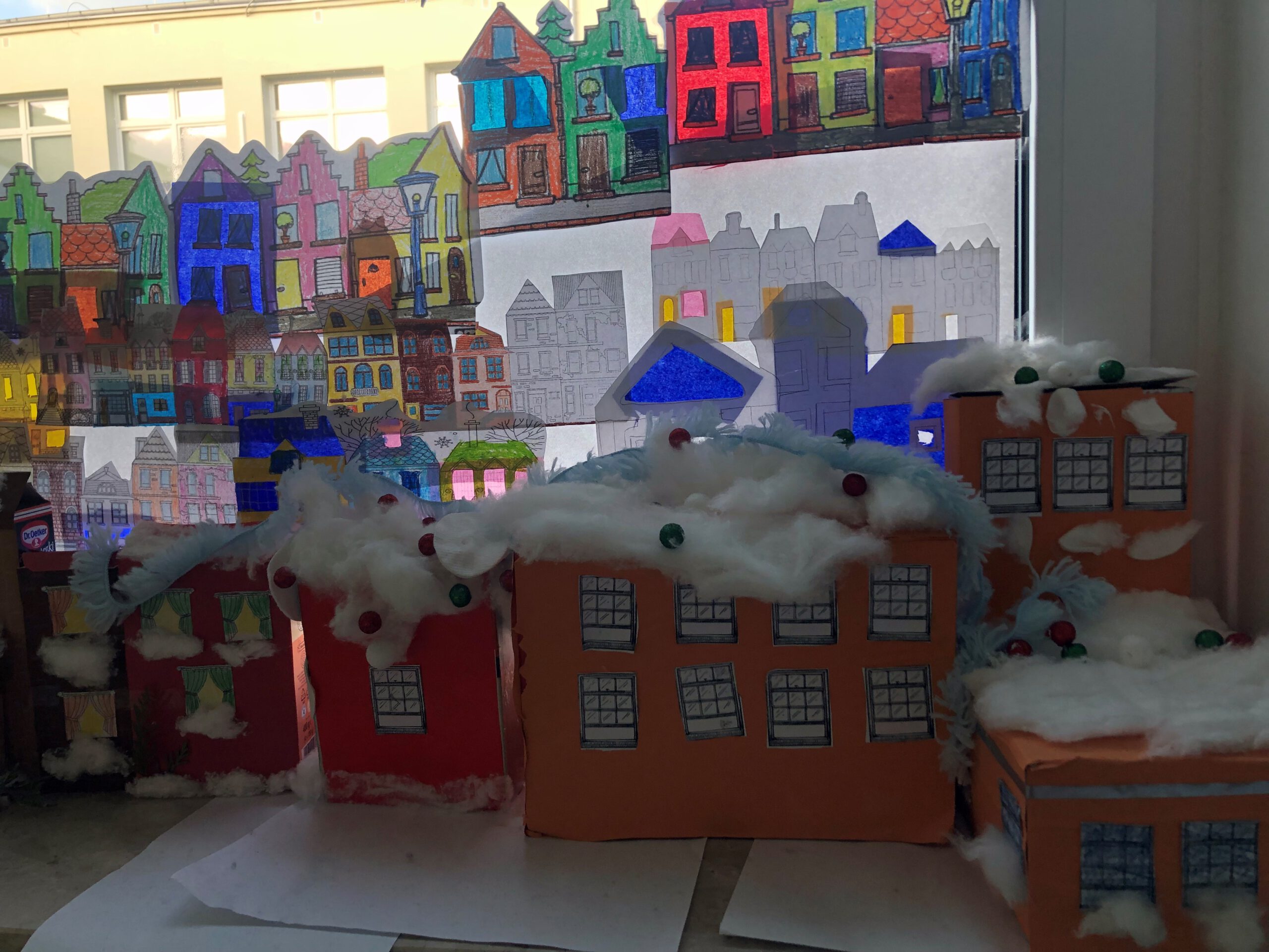 Zimowe miasteczko – projekt z plastyki uczniów klas piątych.