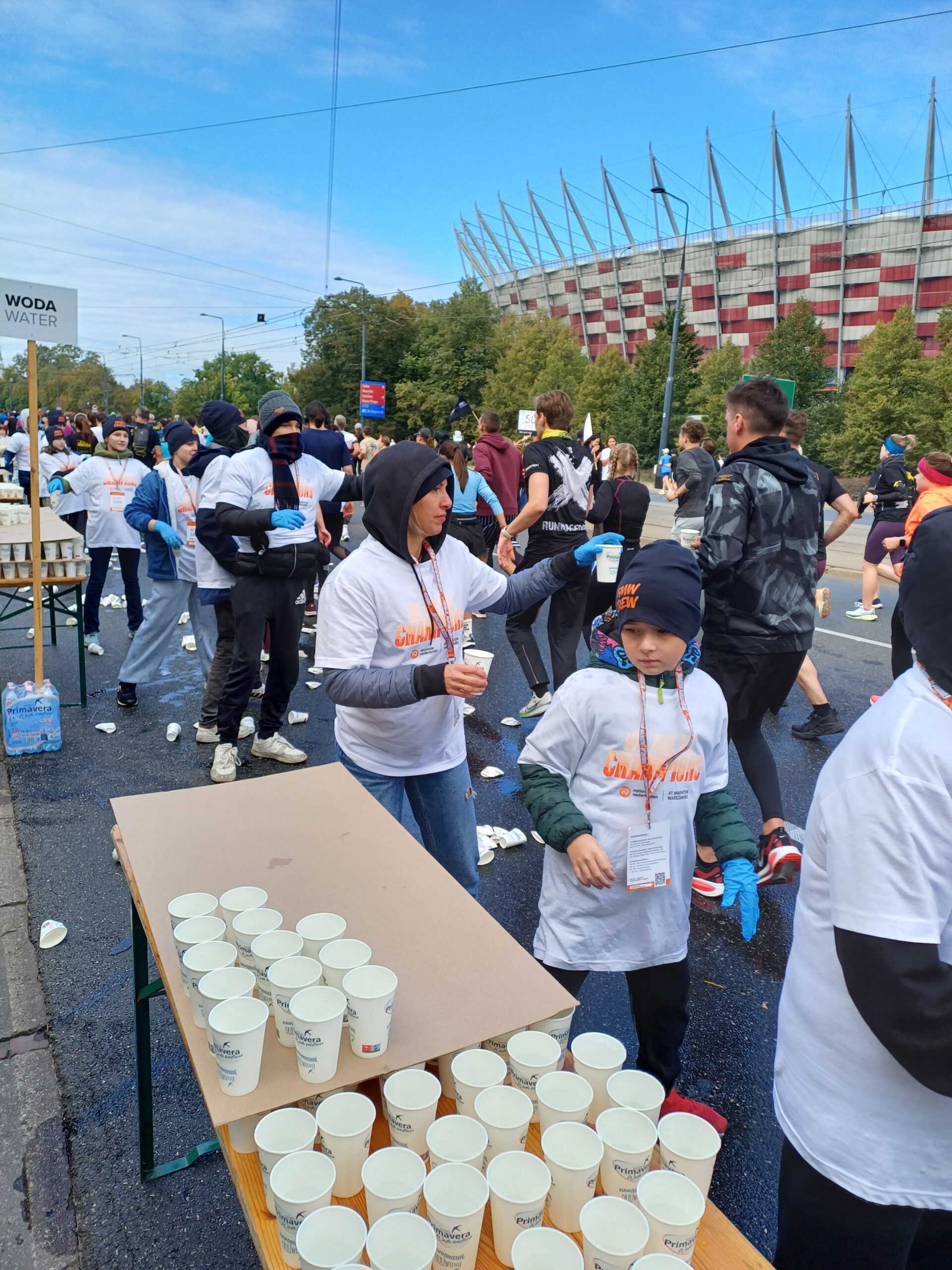 Szkolny Klub Wolontariatu na Maratonie Warszawskim