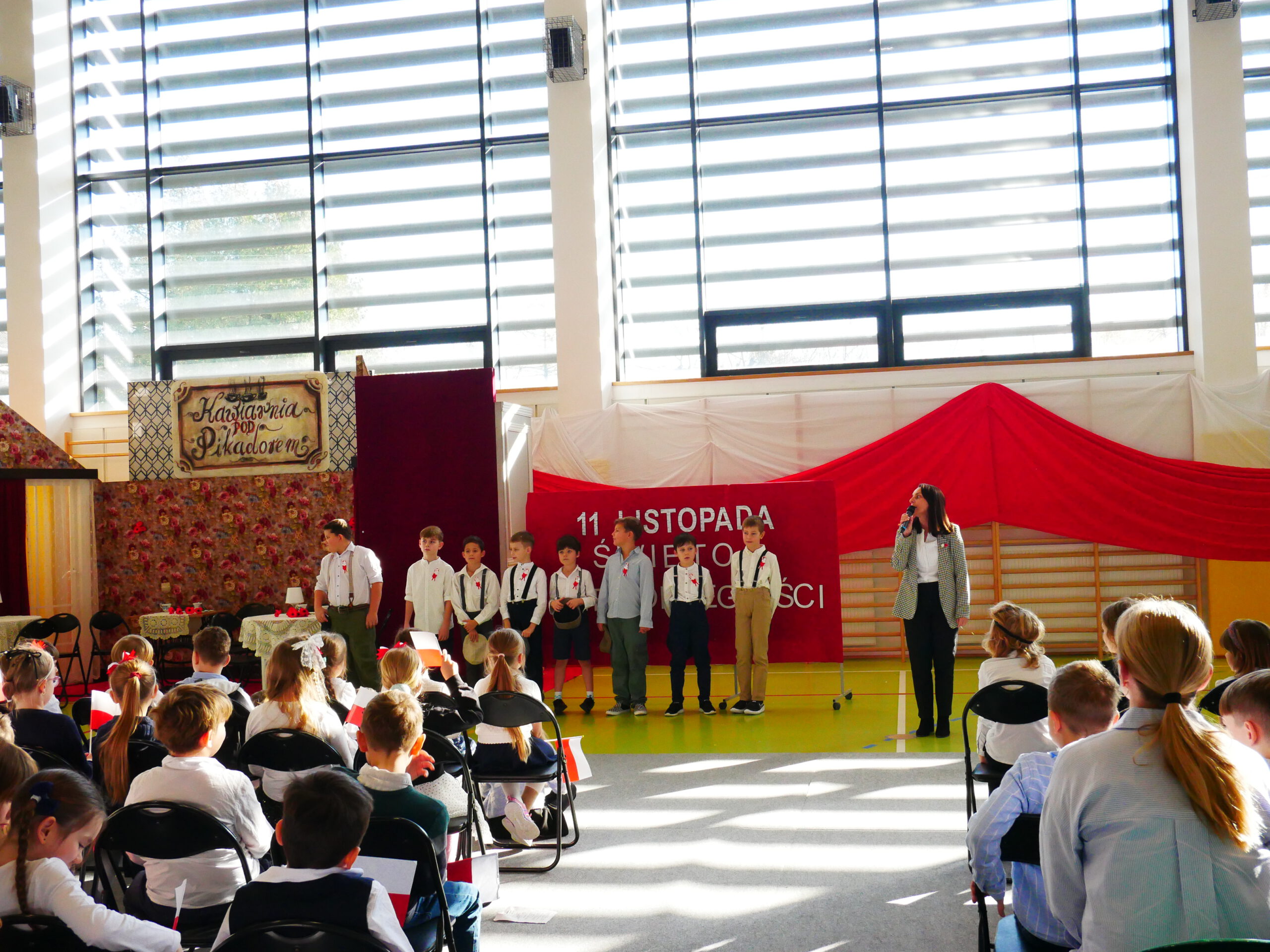 Akademia z okazji Narodowego Święta Niepodległości dla klas 1-3