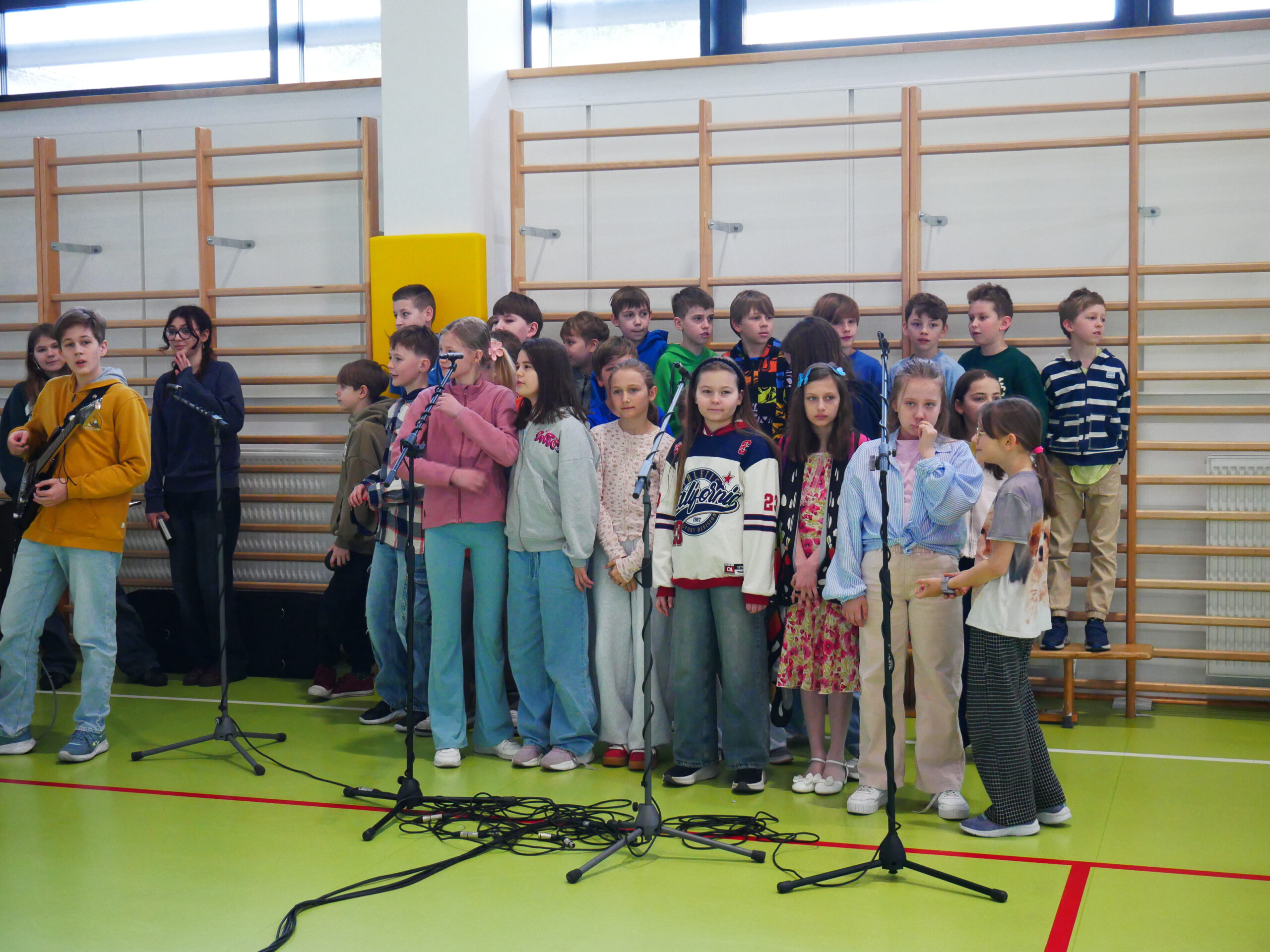 Tak powitaliśmy wiosnę w klasach 4–8!