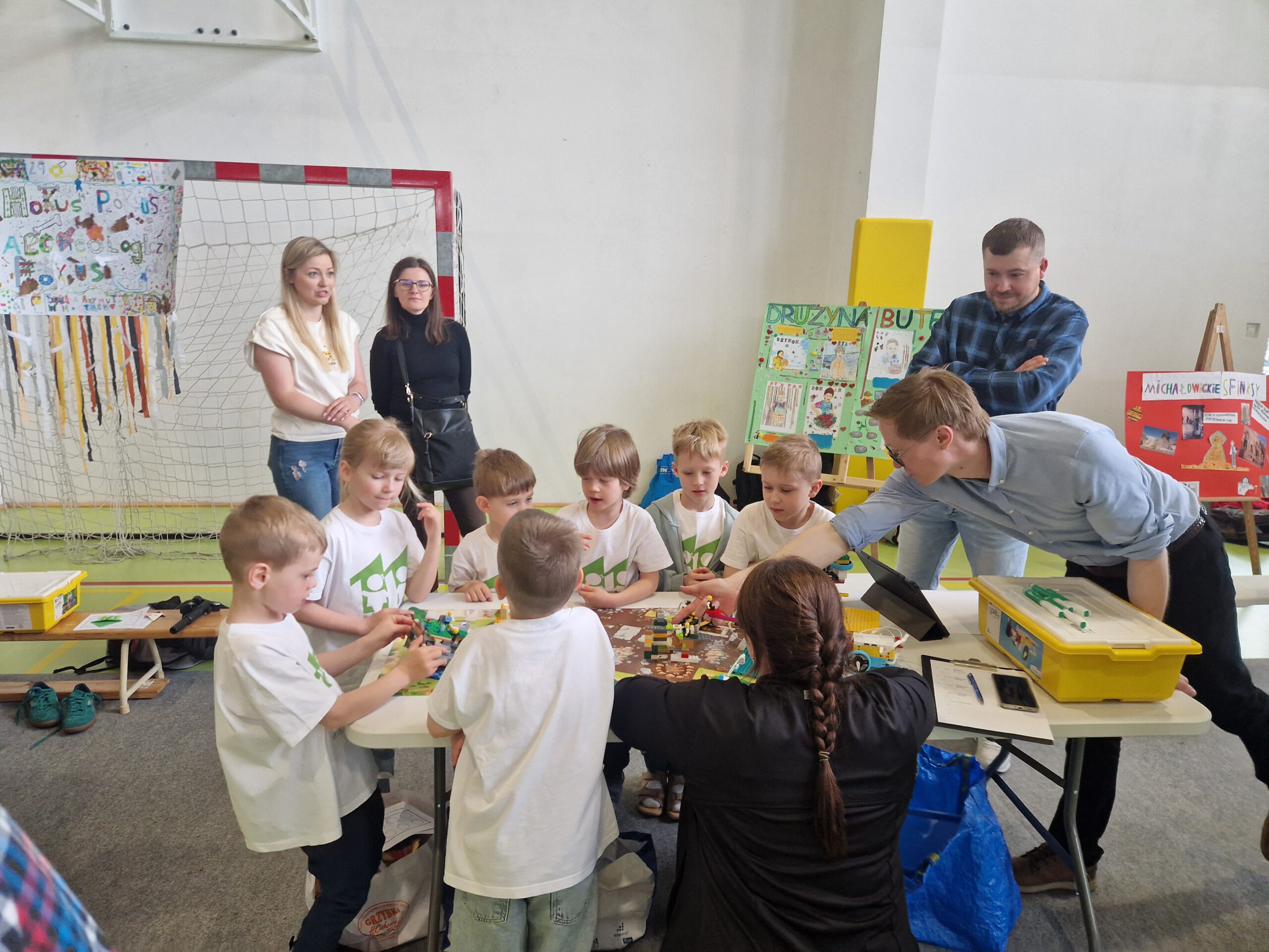 Wystawa FIRST LEGO League Explore „Unearthed”